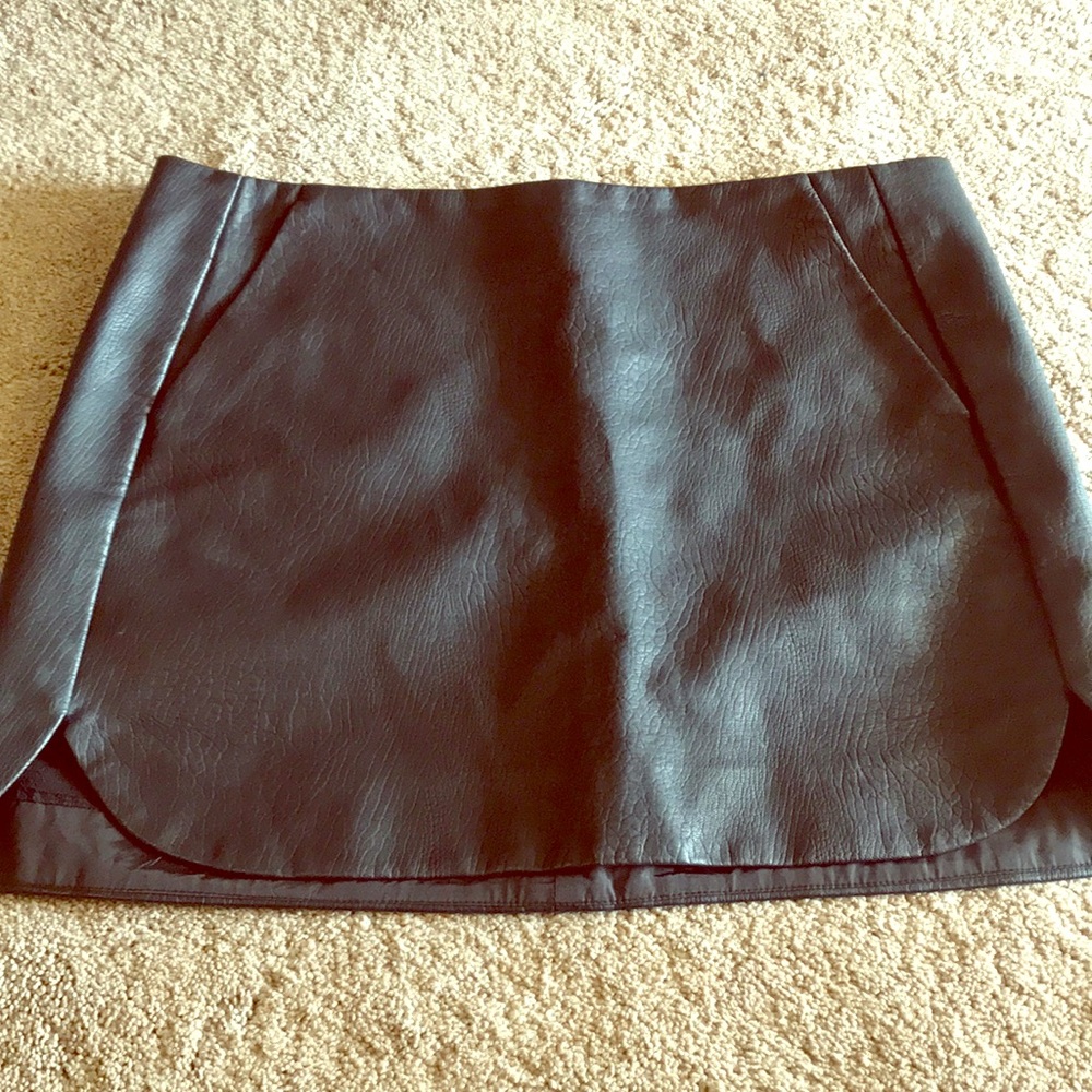 TOPSHOP faux leather skirt